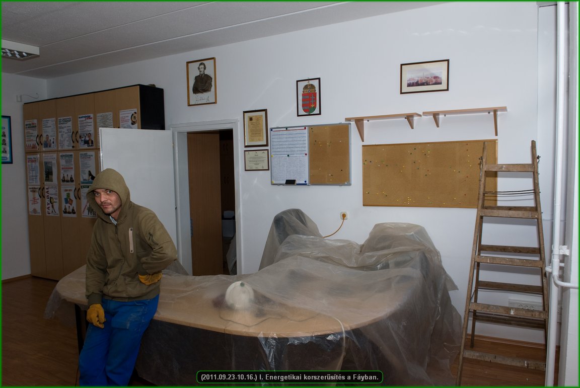 (2011.10.14.)Futeskorszerusites_szigeteles_ablakcsere_a_Fayban-094.jpg