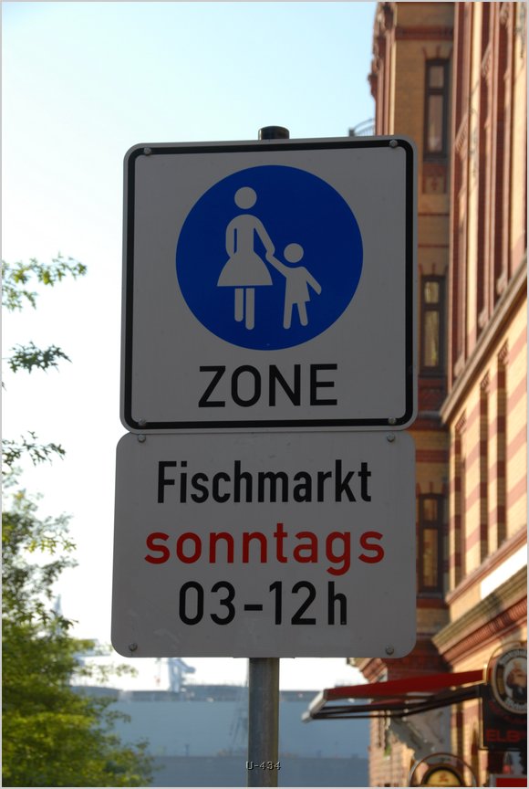 (2007.08.05.)Hamburg-Fischmarkt-01.jpg