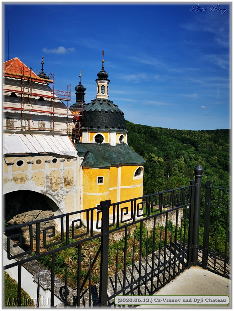 (2020.06.13.)Cz-Vranov_nad_Dyjí_Chateau-17.jpg
