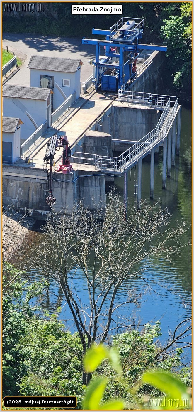 Cz-Znojmo-Duzzaszto-gat-Přehrada_Znojmo-011.jpg
