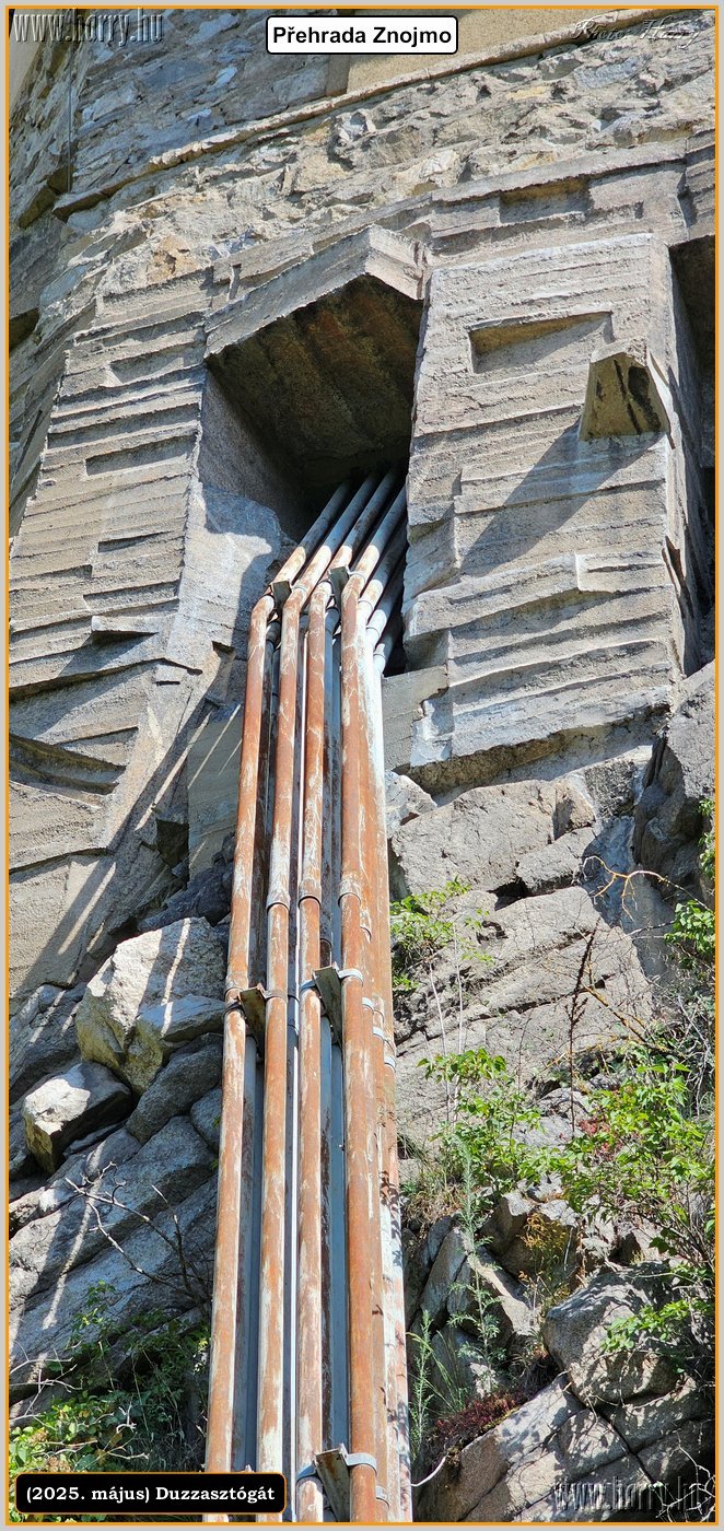Cz-Znojmo-Duzzaszto-gat-Přehrada_Znojmo-050.jpg